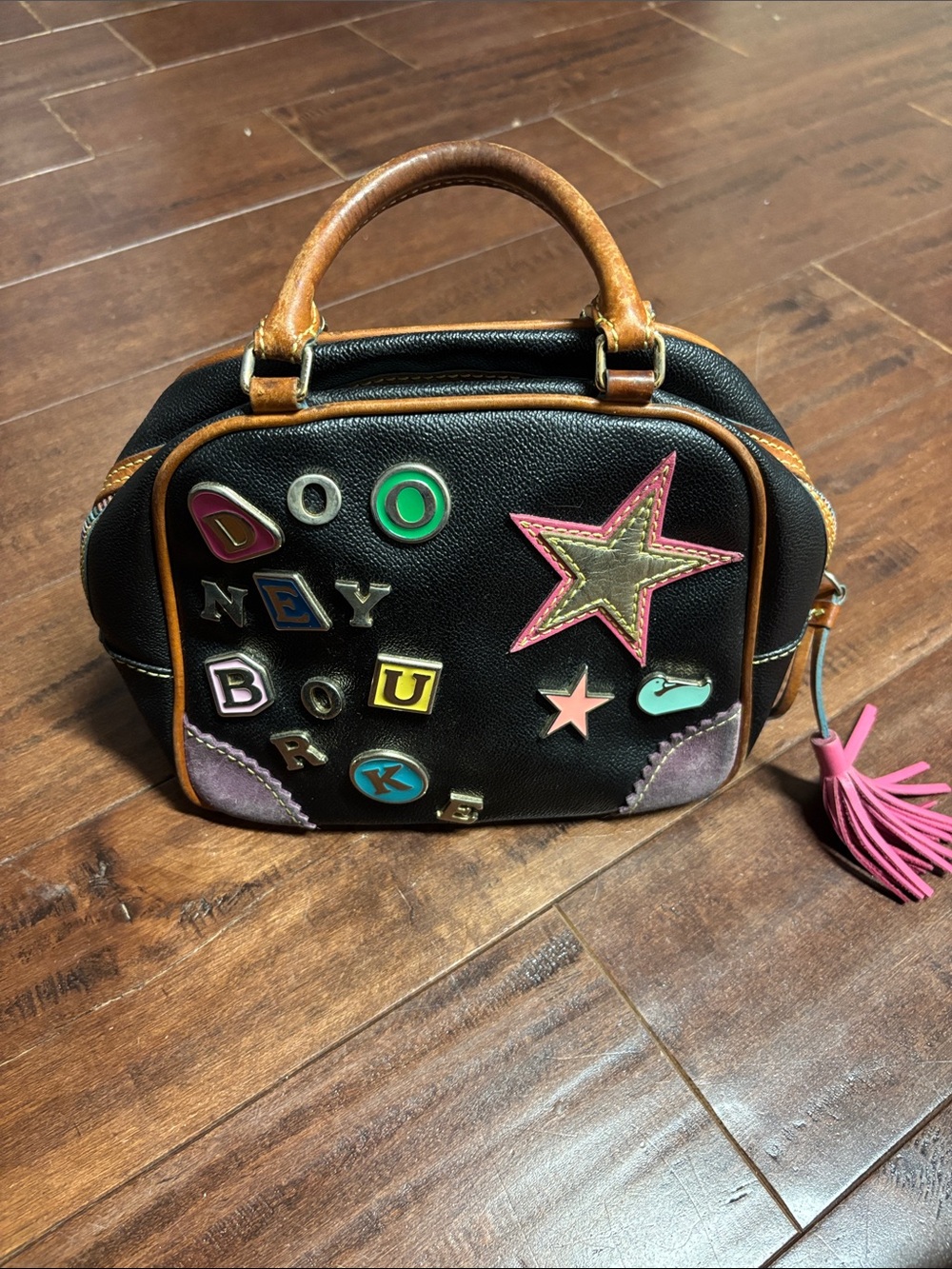 Dooney & Bourke black hand bag